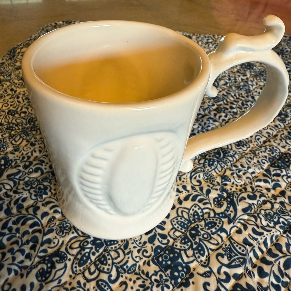 Pottery Barn mug A_Z letter O